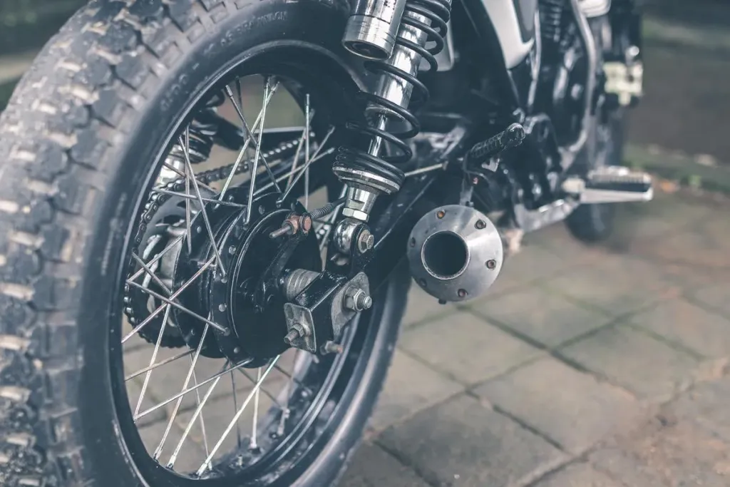 Czy warto kupić opony motocyklowe w internecie?